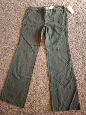 Old Navy Women's Straight Leg Pants in Olive Green